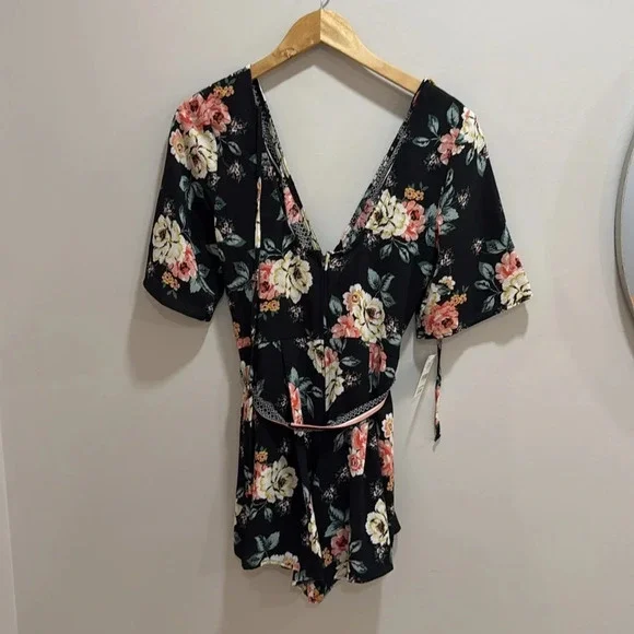 Never worn, Trixi Romper - Picture 5 of 5